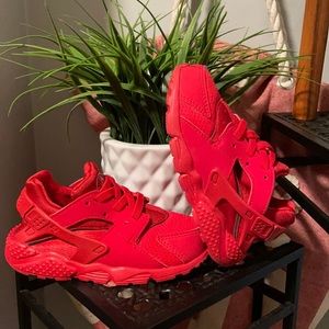 Red Nike Huarache Toddler size 8